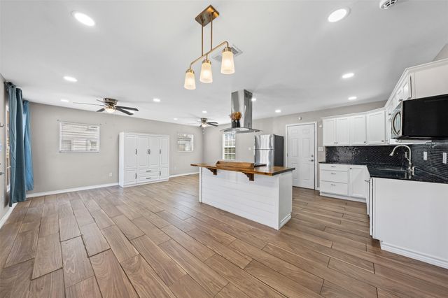 2716 Mckenzie Avenue, Waco, TX 76708