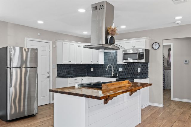 2716 Mckenzie Avenue, Waco, TX 76708