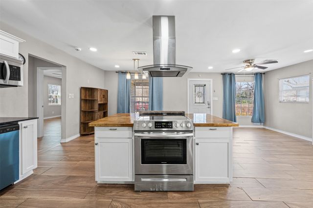 2716 Mckenzie Avenue, Waco, TX 76708