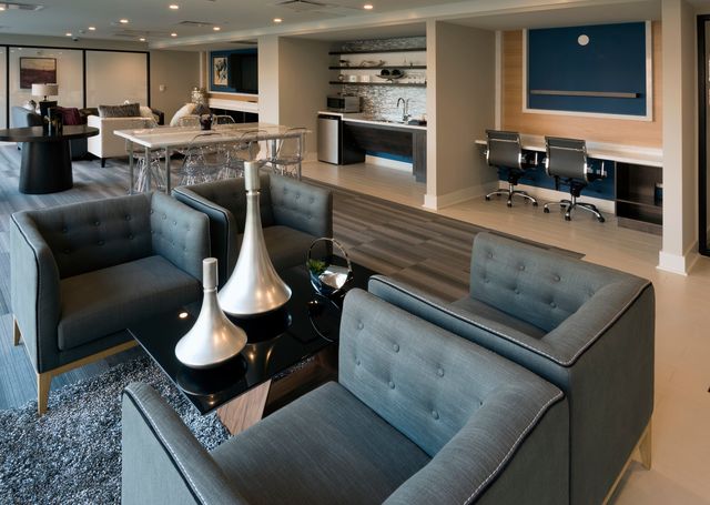 847 CHICAGO Avenue 703, Evanston, IL 60202