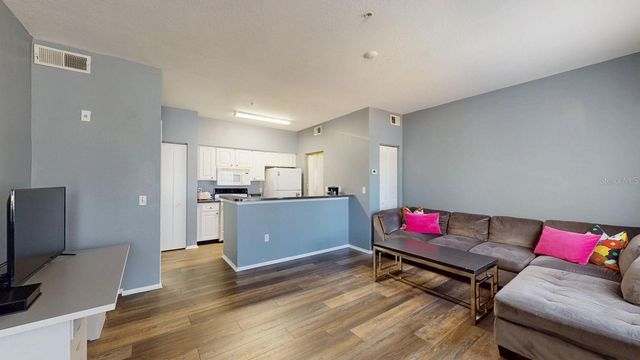 10764 70TH AVENUE 2208, Seminole, FL 33772