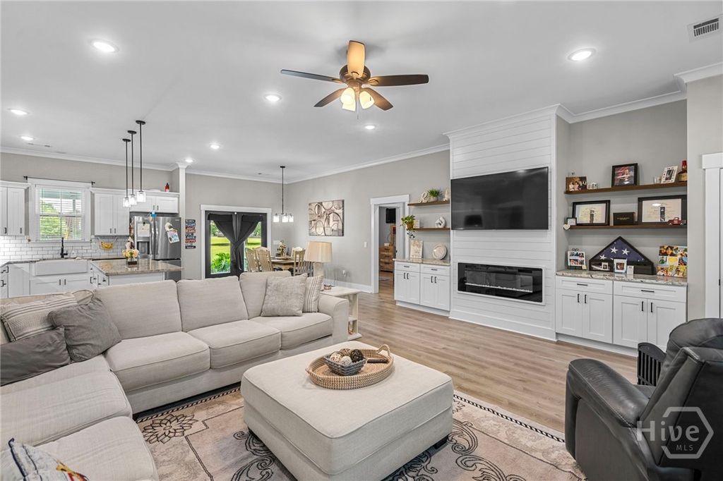Image 5 of property listing at 241 Nease Road, Guyton, GA 31312