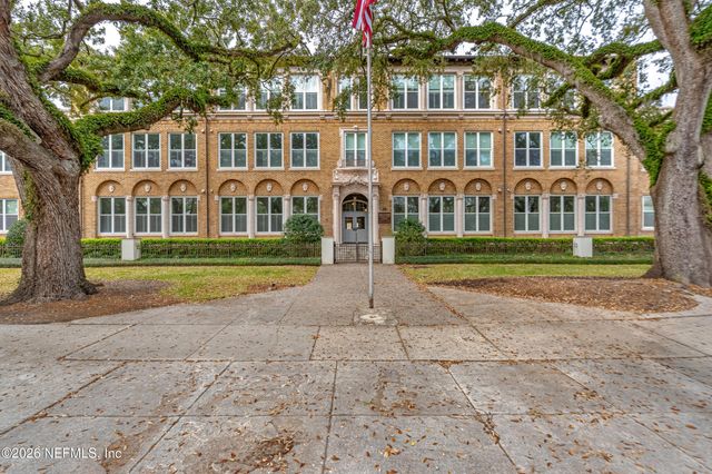 2525 COLLEGE Street 1214, Jacksonville, FL 32204