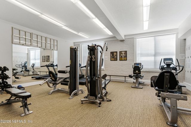 2525 COLLEGE Street 1214, Jacksonville, FL 32204