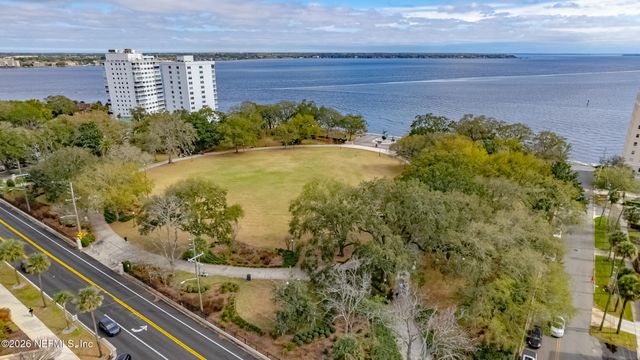 2525 COLLEGE Street 1214, Jacksonville, FL 32204