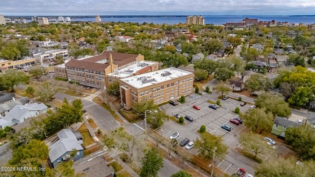 2525 COLLEGE Street 1214, Jacksonville, FL 32204