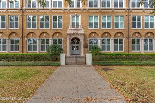 2525 COLLEGE Street 1214, Jacksonville, FL 32204
