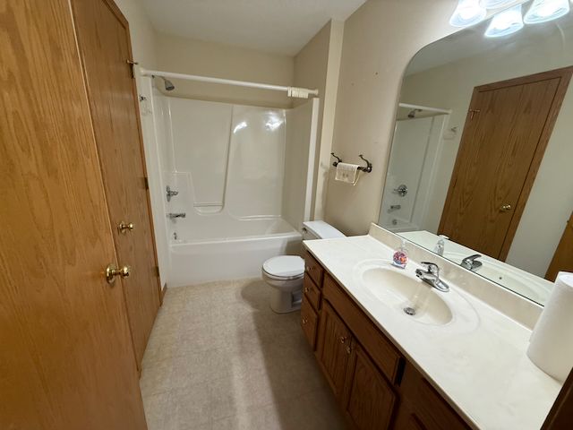 34 Madison Circle, Davenport, IA 52806