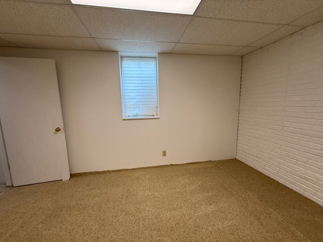 34 Madison Circle, Davenport, IA 52806