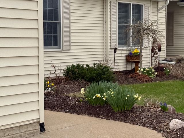 34 Madison Circle, Davenport, IA 52806