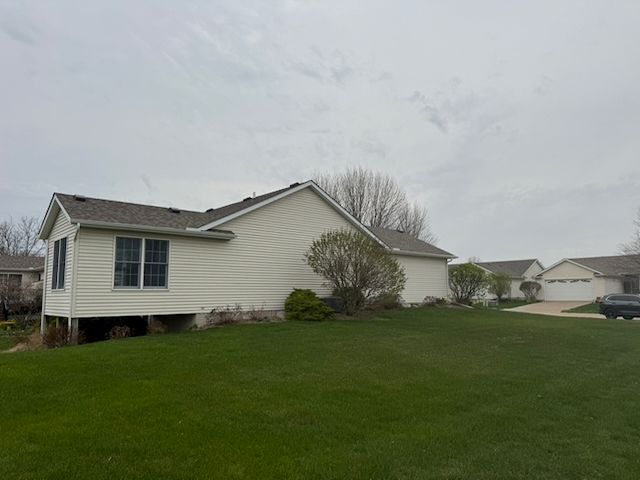 34 Madison Circle, Davenport, IA 52806