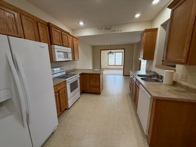34 Madison Circle, Davenport, IA 52806