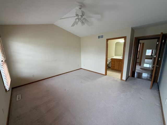 34 Madison Circle, Davenport, IA 52806