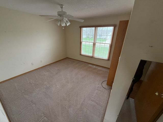 34 Madison Circle, Davenport, IA 52806