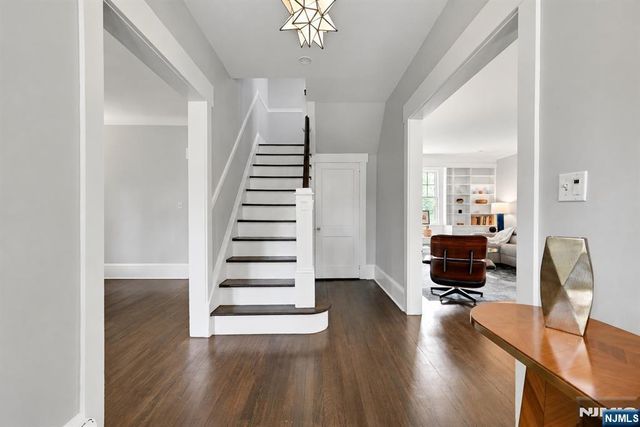 31 4 Th Street, Park Ridge, NJ 07656