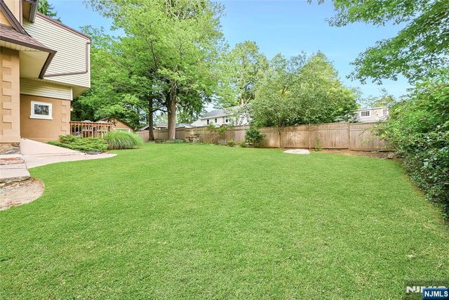 31 4 Th Street, Park Ridge, NJ 07656