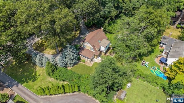 31 4 Th Street, Park Ridge, NJ 07656