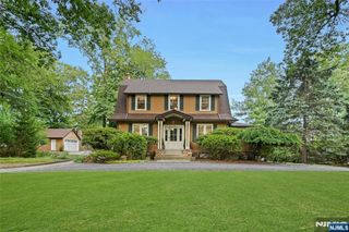 31 4 Th Street, Park Ridge, NJ 07656