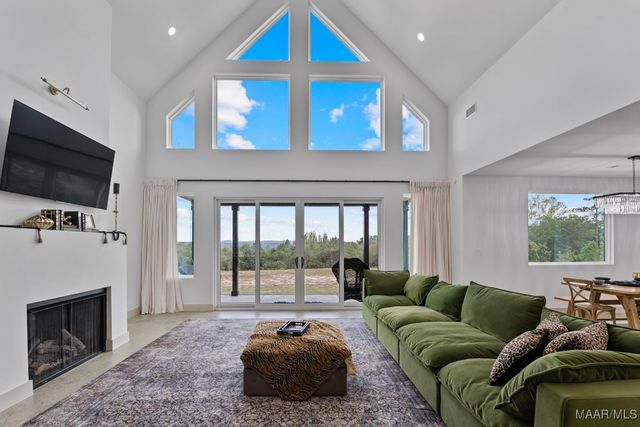 2916 Highway 82 ., Prattville, AL 36067