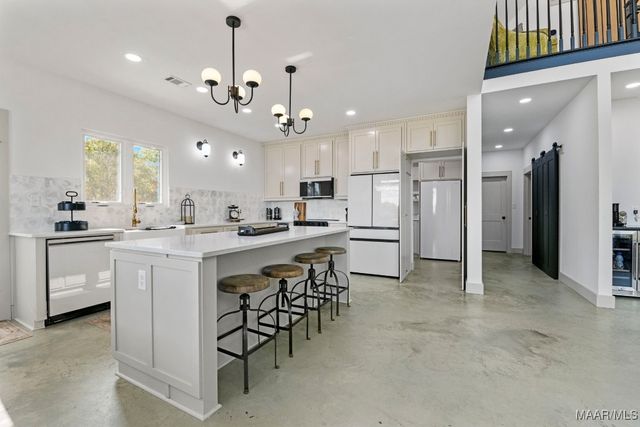 2916 Highway 82 ., Prattville, AL 36067