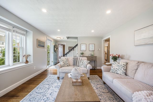 51 Hopkins Street, Reading, MA 01867