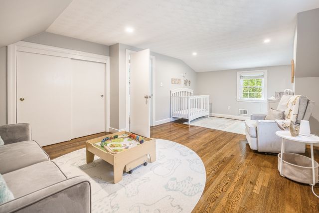 51 Hopkins Street, Reading, MA 01867