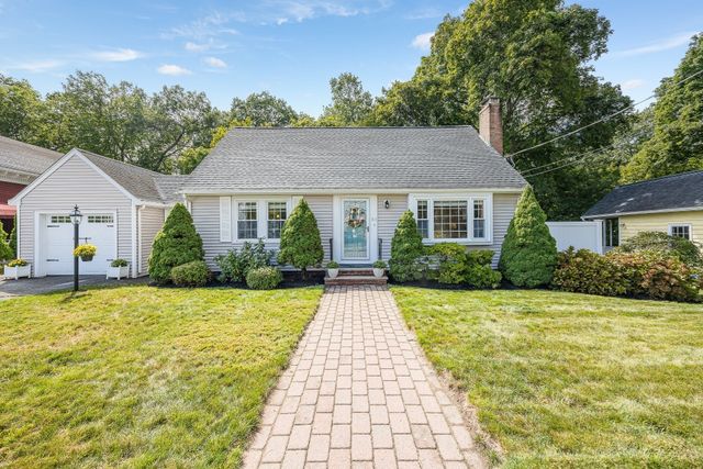 51 Hopkins Street, Reading, MA 01867