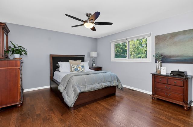 1136 Oxford Street, Downers Grove, IL 60516