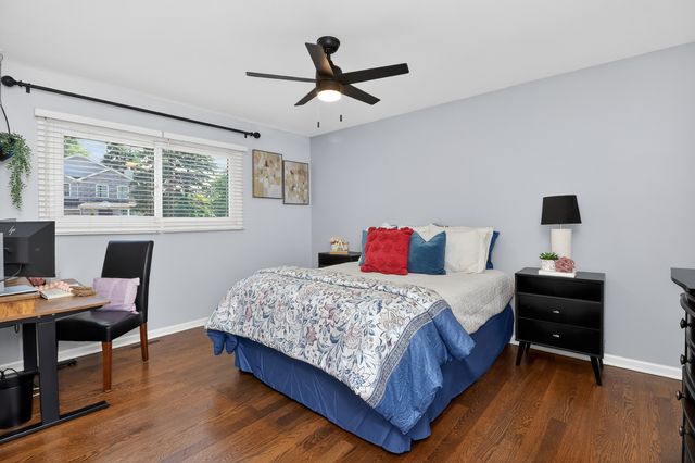 1136 Oxford Street, Downers Grove, IL 60516