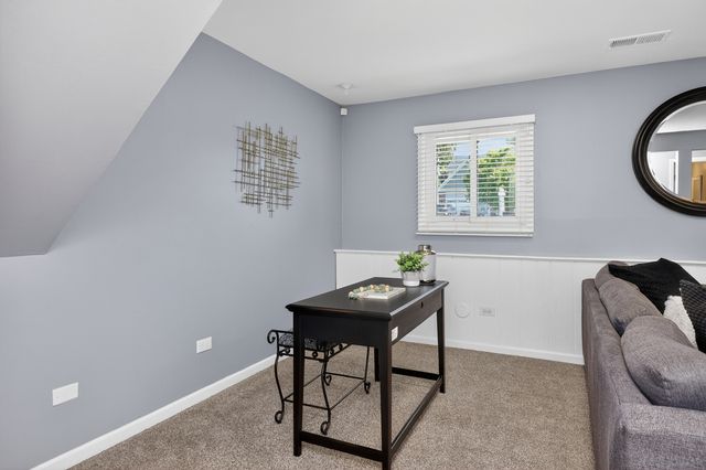 1136 Oxford Street, Downers Grove, IL 60516