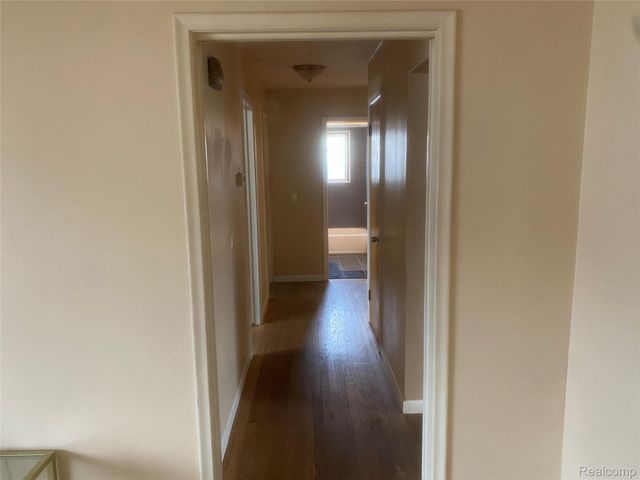 16646 Roberts Street, Roseville, MI 48066