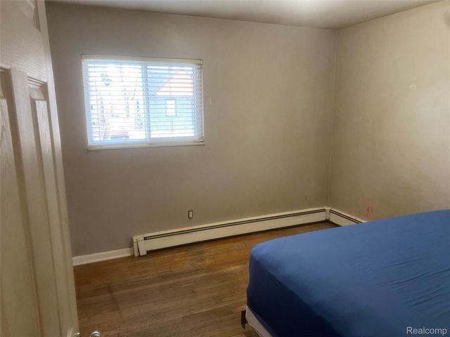 16646 Roberts Street, Roseville, MI 48066