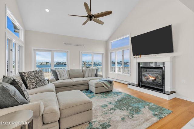 356 Aldo Drive, Toms River, NJ 08755