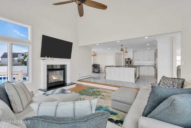 356 Aldo Drive, Toms River, NJ 08755