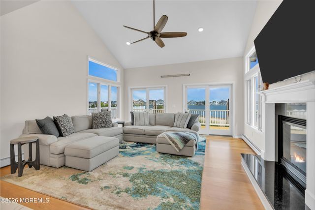 356 Aldo Drive, Toms River, NJ 08755