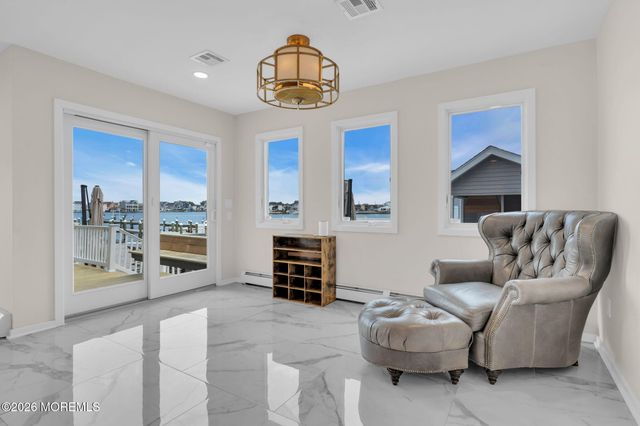 356 Aldo Drive, Toms River, NJ 08755