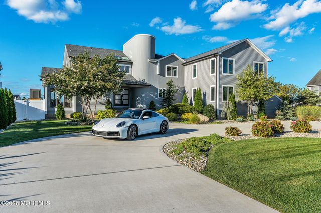 356 Aldo Drive, Toms River, NJ 08755