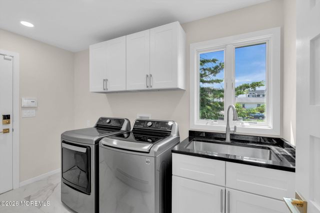 356 Aldo Drive, Toms River, NJ 08755