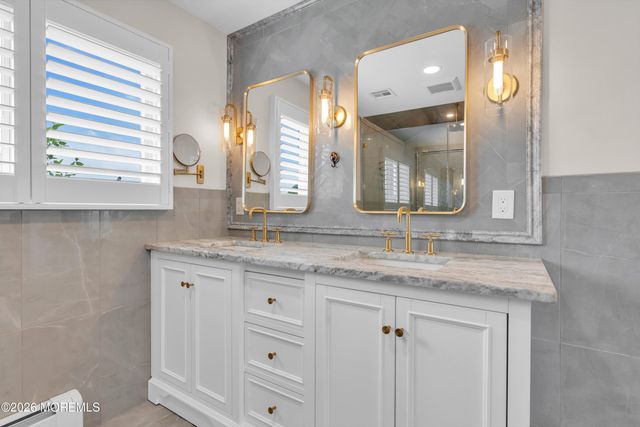 356 Aldo Drive, Toms River, NJ 08755