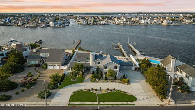 356 Aldo Drive, Toms River, NJ 08755