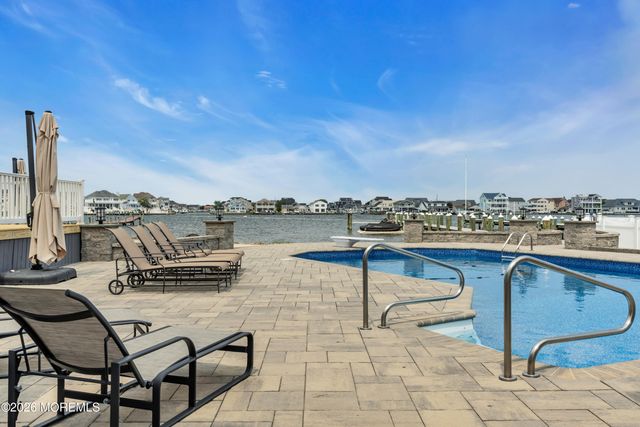 356 Aldo Drive, Toms River, NJ 08755