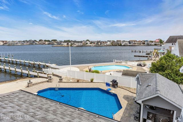 356 Aldo Drive, Toms River, NJ 08755