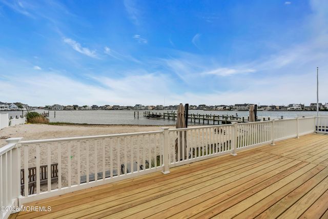 356 Aldo Drive, Toms River, NJ 08755