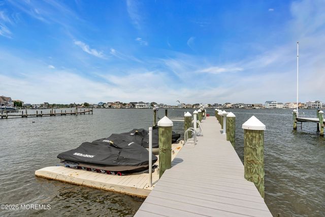 356 Aldo Drive, Toms River, NJ 08755
