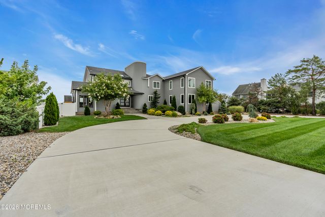356 Aldo Drive, Toms River, NJ 08755