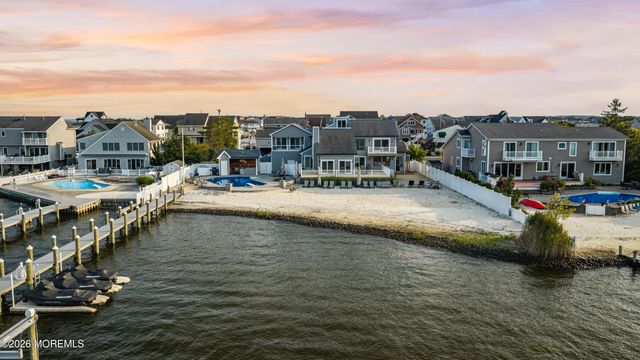 356 Aldo Drive, Toms River, NJ 08755