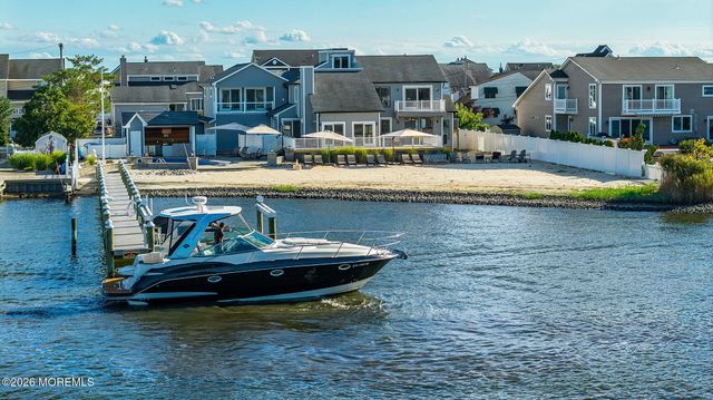 356 Aldo Drive, Toms River, NJ 08755