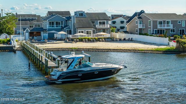 356 Aldo Drive, Toms River, NJ 08755