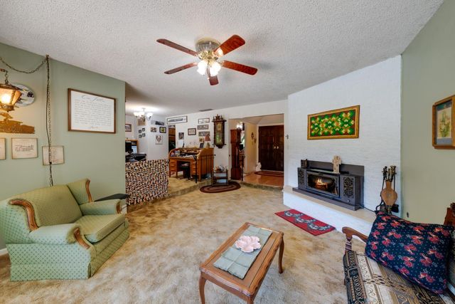5765 Hoffman Ln, Fair Oaks, CA 95628