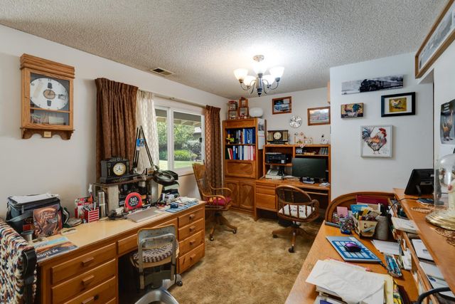 5765 Hoffman Ln, Fair Oaks, CA 95628